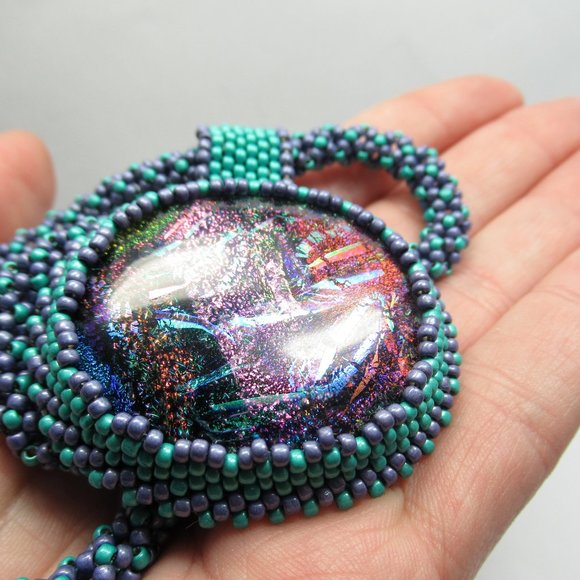 Hand embroidered Dichroic Cabochon necklace - Picture 12 of 13